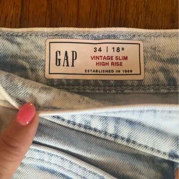 GAP High Rise Split-Hem Vintage Slim Jeans - Picture 6 of 7